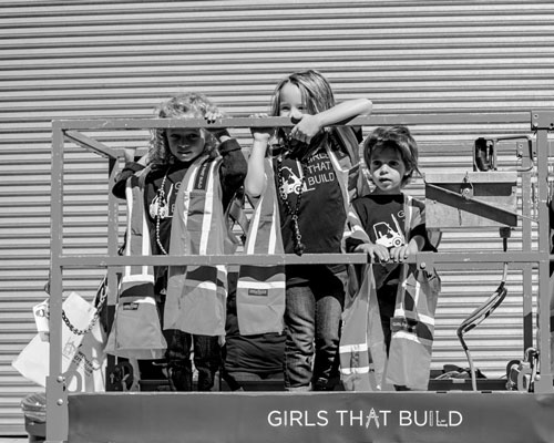 Girls That Build